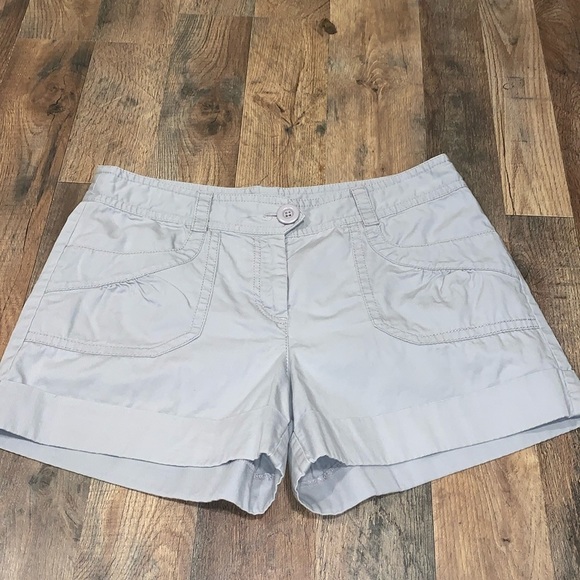 LOFT Pants - LOFT Size 10 Cuffed‎ Shorts.
